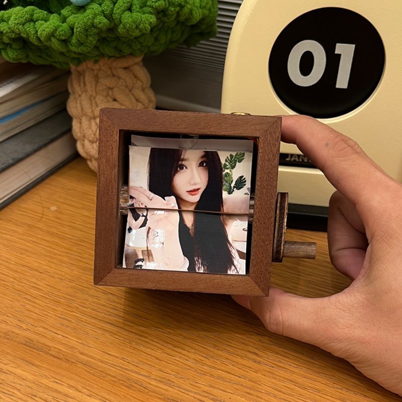 Mechanical Hand-Crank Dynamic Photo Album Photo Luminous Music Box Solid Wood Handmade Creative Custom Anniversary Gift