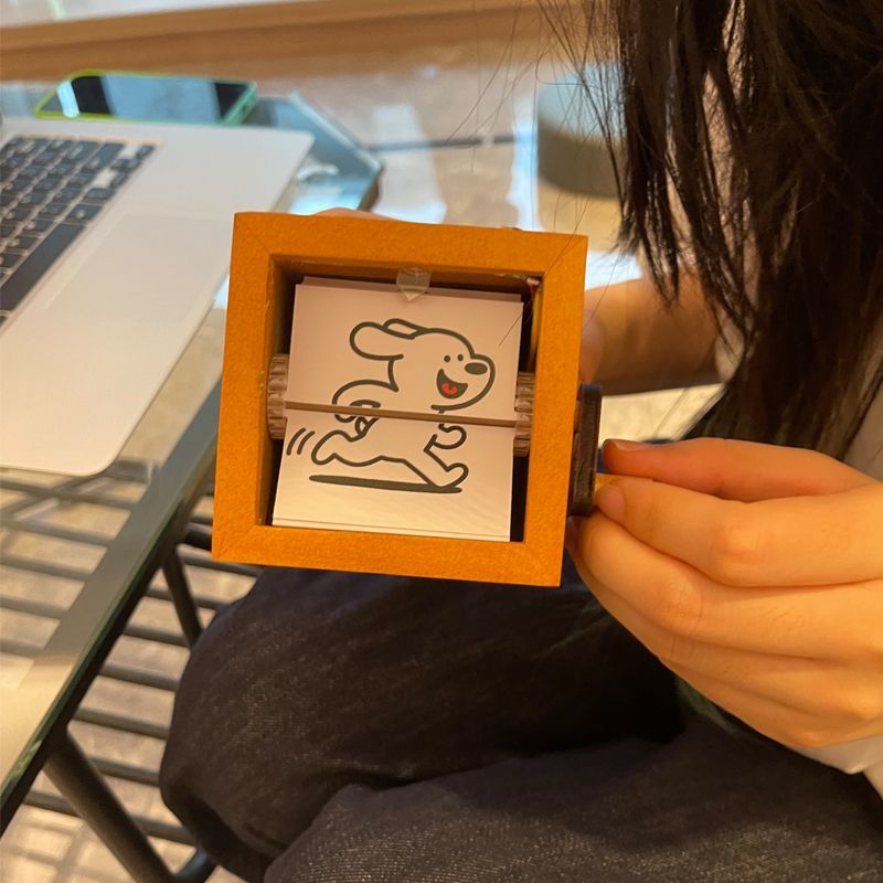 Mechanical Hand-Crank Dynamic Photo Album Photo Luminous Music Box Solid Wood Handmade Creative Custom Anniversary Gift